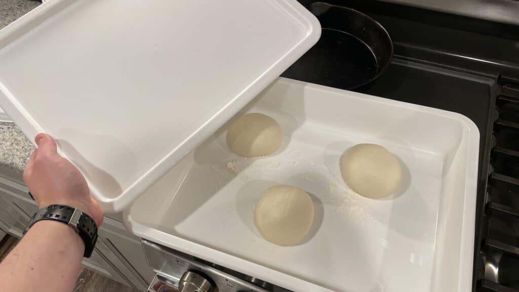 pizza proofing tray