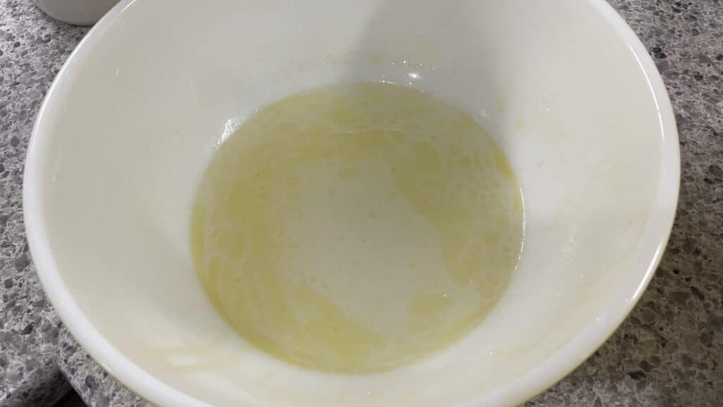 yeast and oil in water for ny style pizza