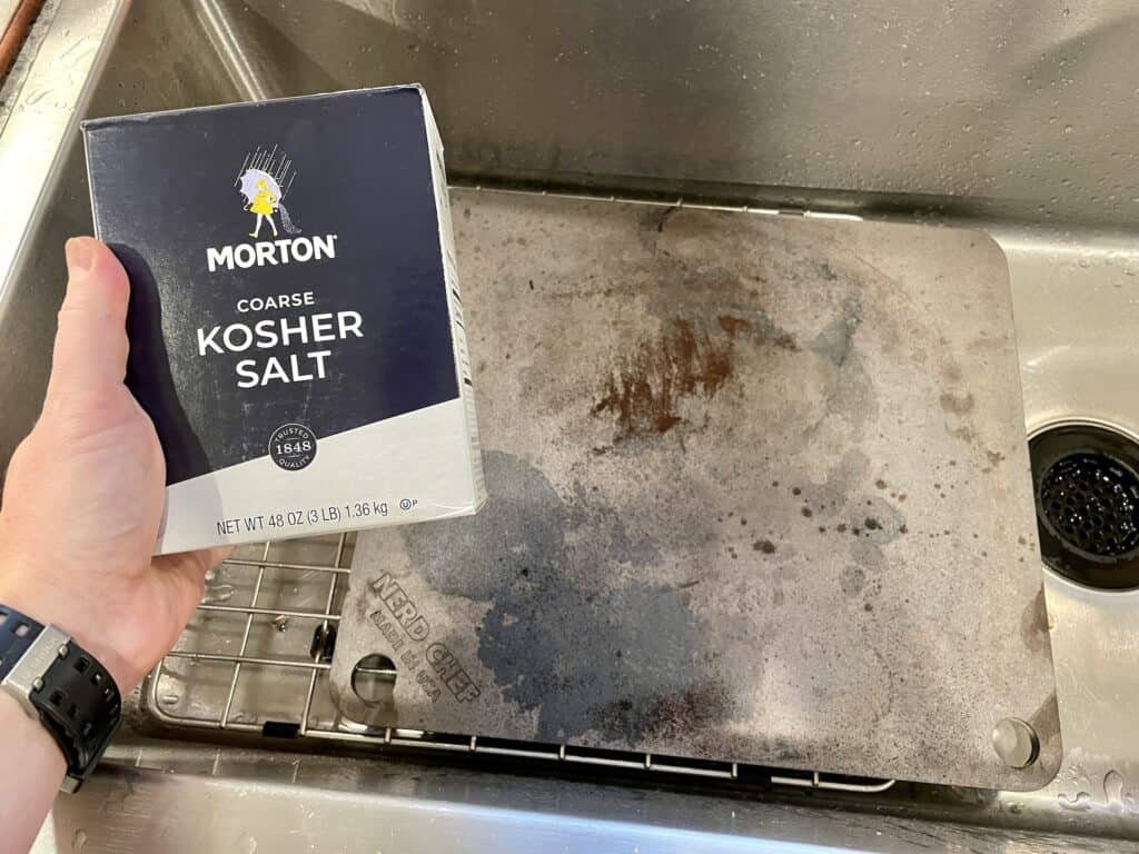 cleaning pizza stone with salt